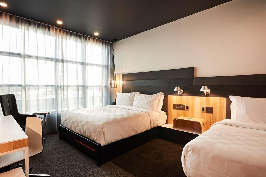 Alt Hotel Calgary East Village Phòng bức ảnh