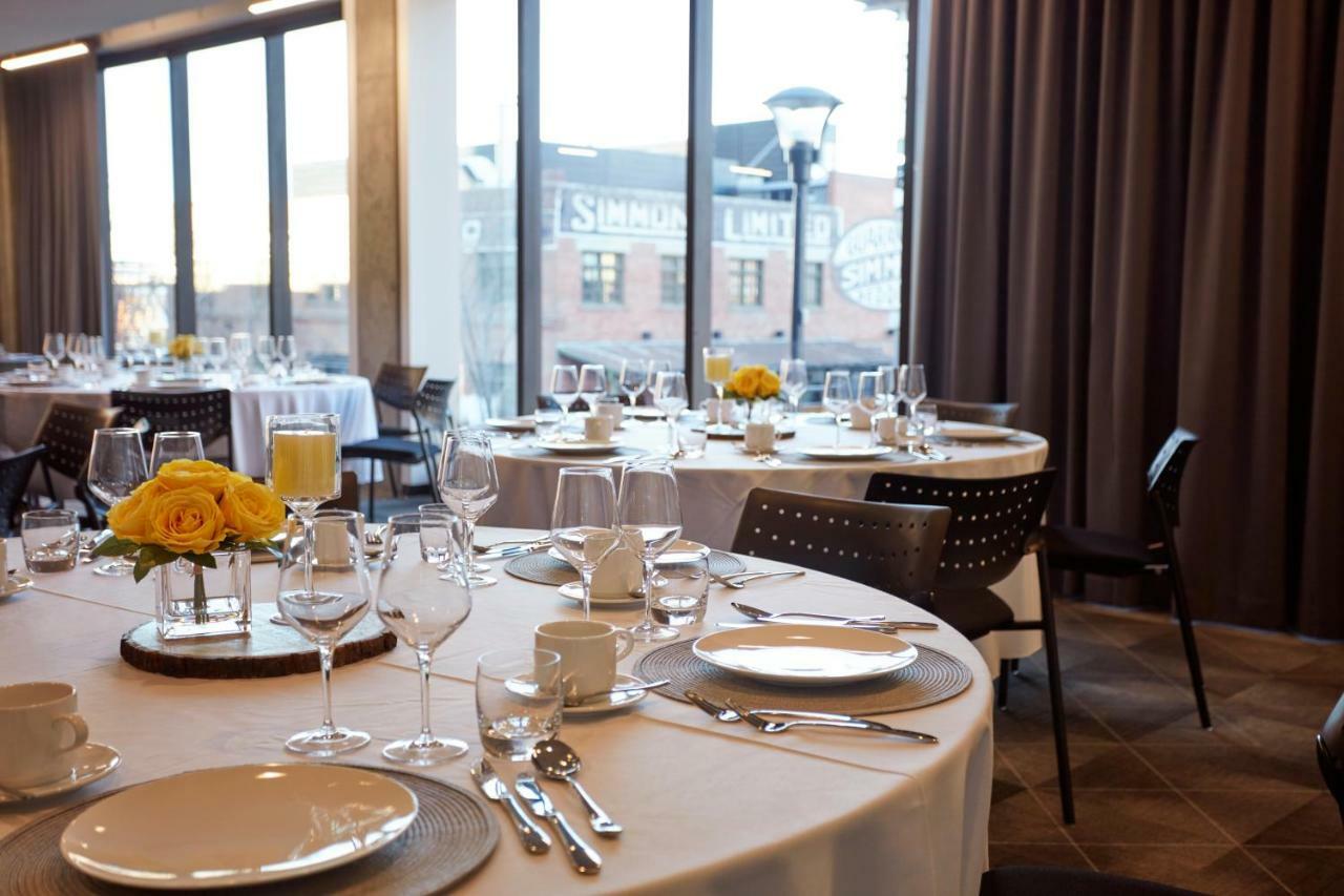 Alt Hotel Calgary East Village Ngoại thất bức ảnh